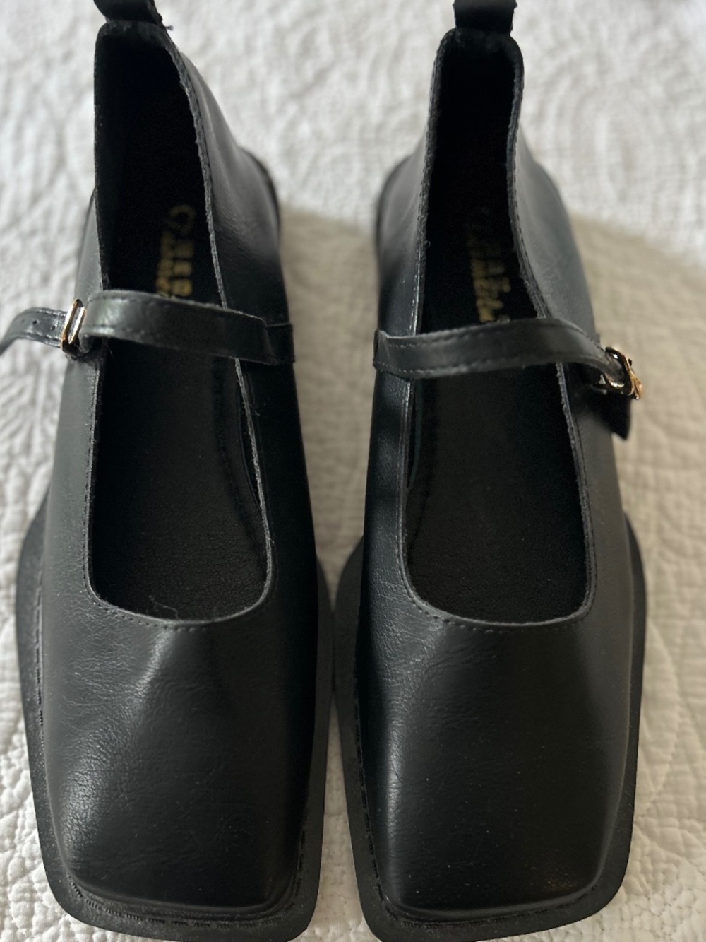 SUPER SQUARE SHOES! 10 NWOT